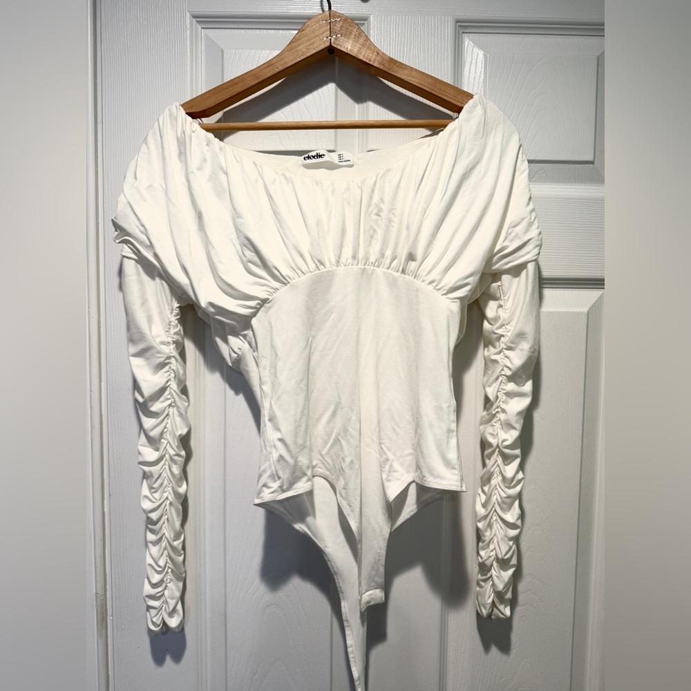 NWOT ELODIE Ruched White Long Sleeve Thong Bodysuit Scoop Neck Women's Small